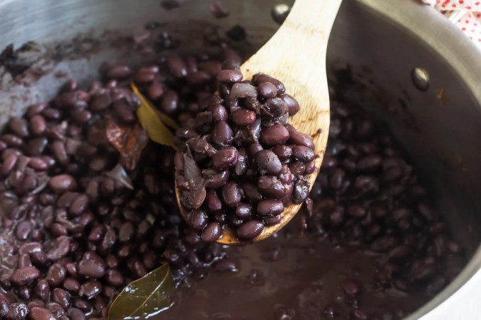 How to cook chipotle style black beans