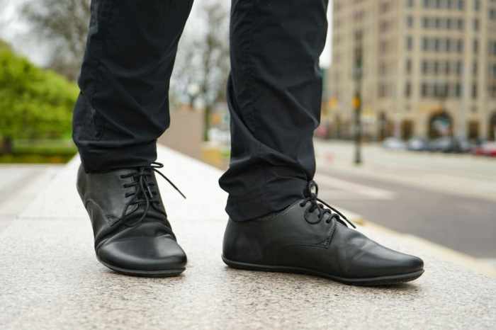 Minimalist men's dress shoes